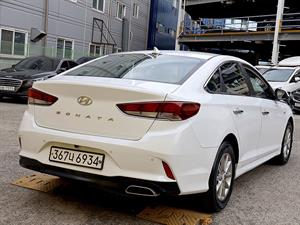 HYUNDAI Sonata - Vista 8