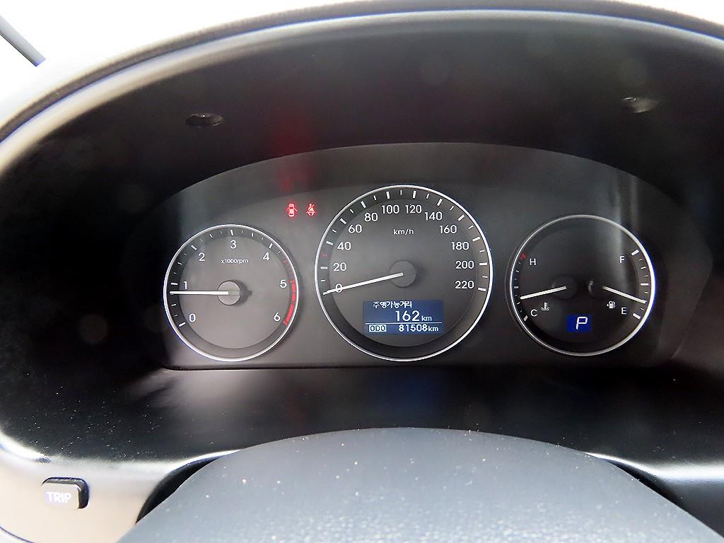 HYUNDAI Starex - Vista 12