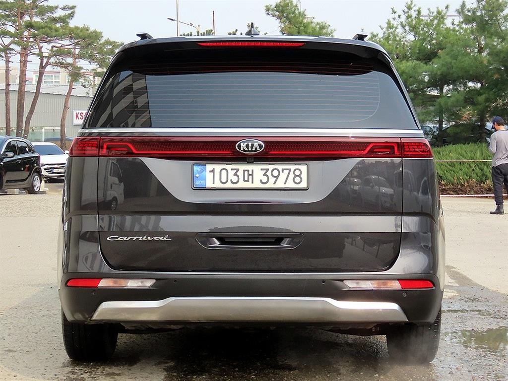 KIA Carnival - Vista 4