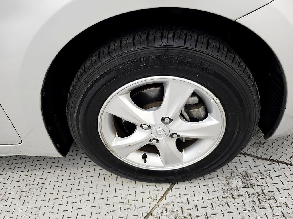 HYUNDAI Accent 2011 Plateado - Importación desde Corea - HF Imports Iquique - Foto 20