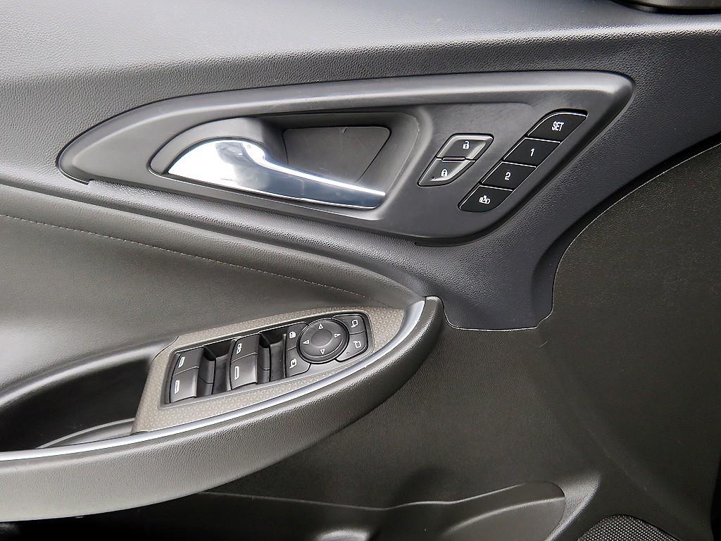 Chevrolet Malibu - Vista 10