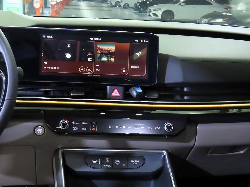 KIA Carnival - Vista 11