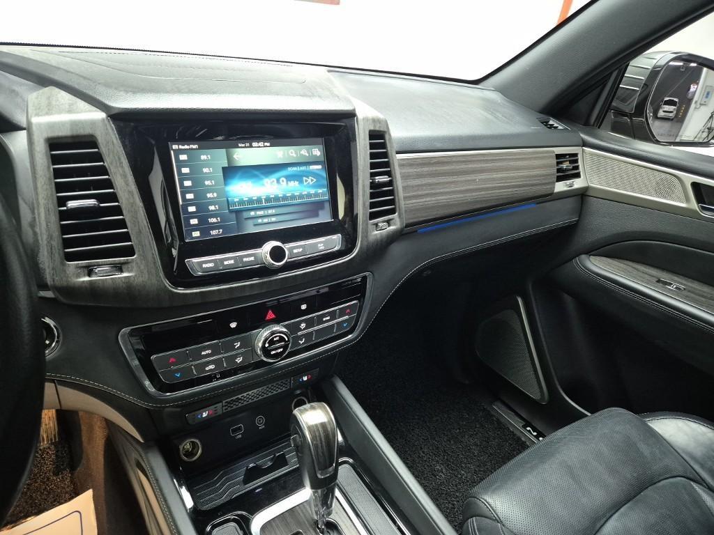 Ssangyong Rexton - Vista 10