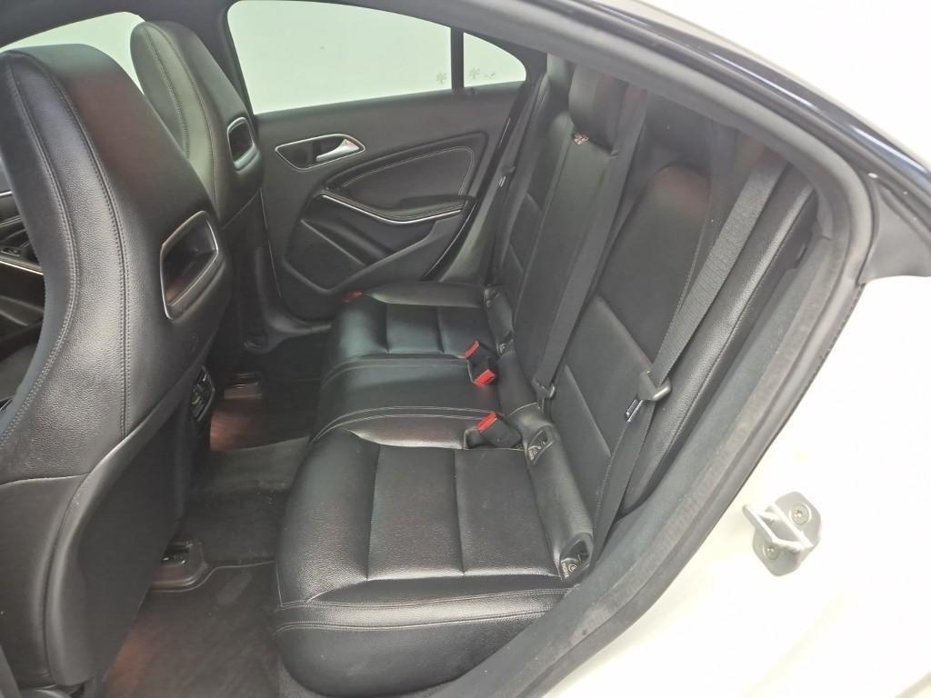 Mercedes Benz CLA Class - Vista 12
