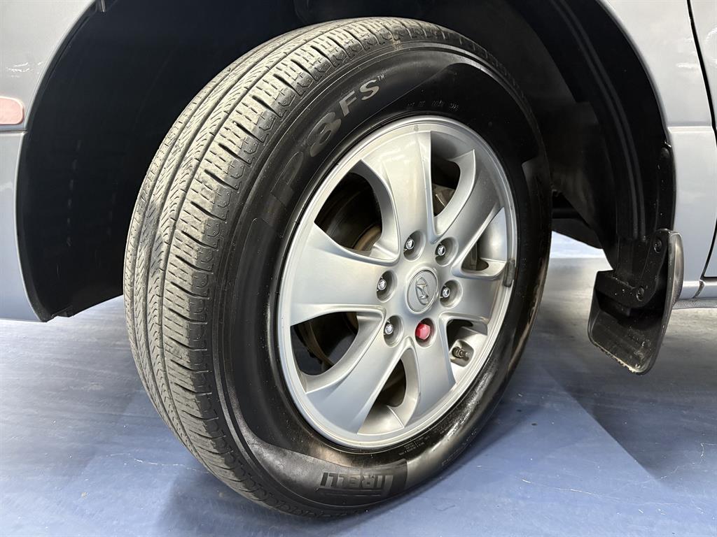 HYUNDAI Starex - Vista 9