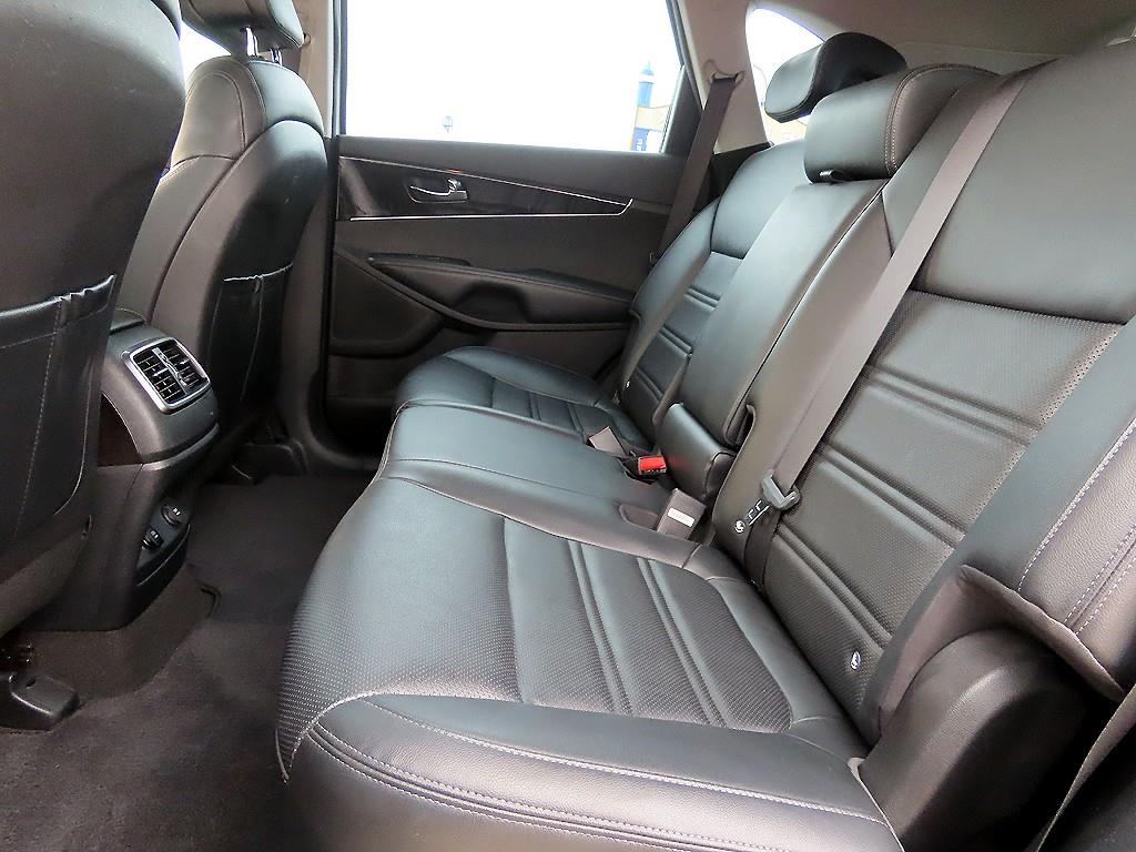 KIA Sorento - Vista 6