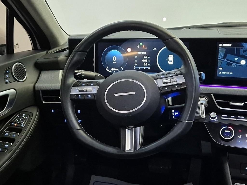 HYUNDAI Sonata - Vista 12