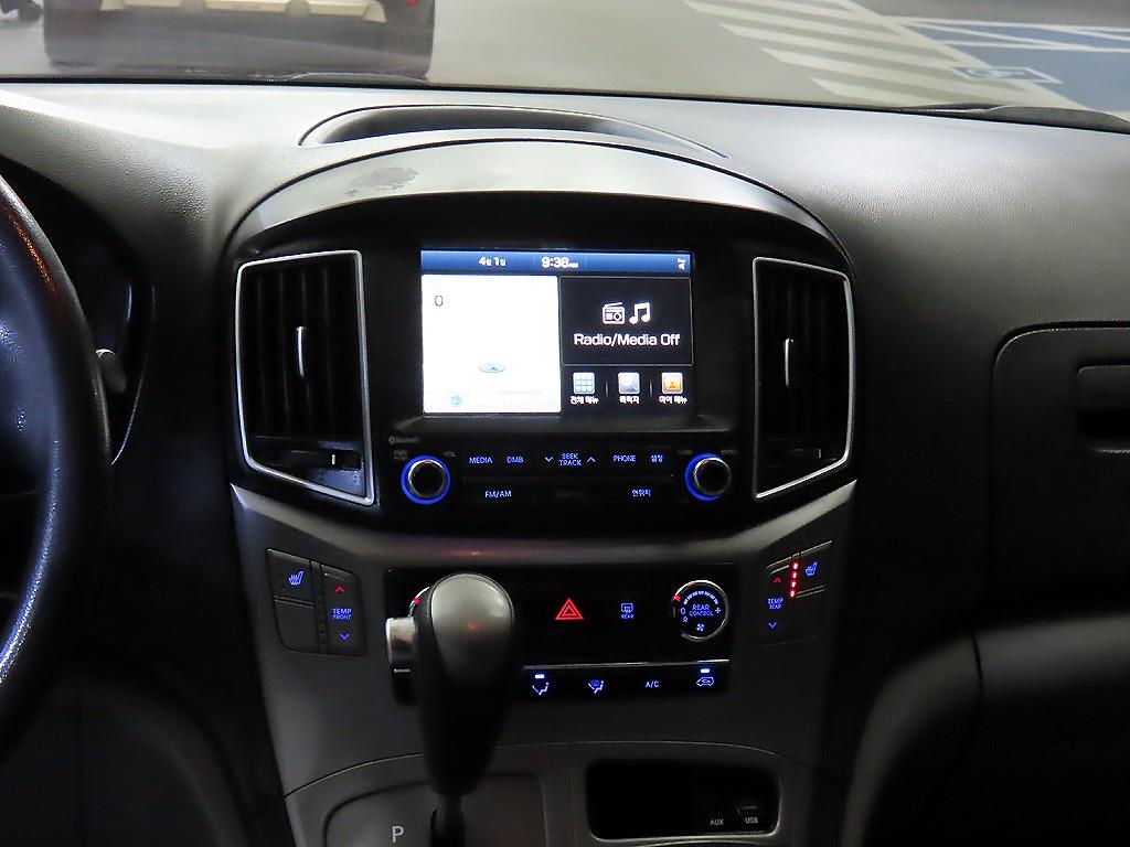 HYUNDAI Starex - Vista 11