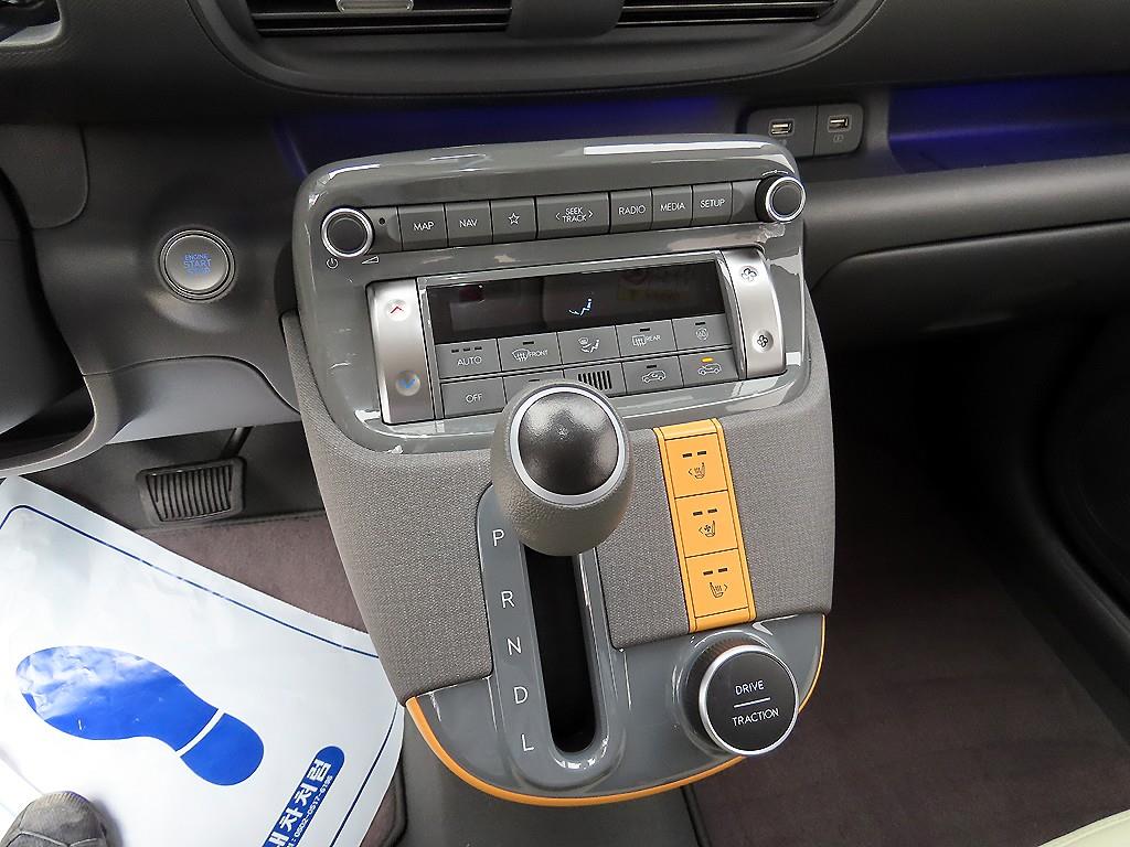 HYUNDAI Casper - Vista 10