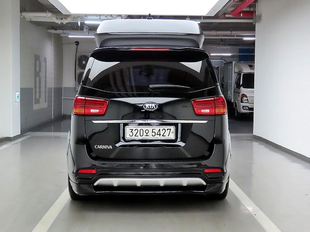 KIA Carnival - Vista 3