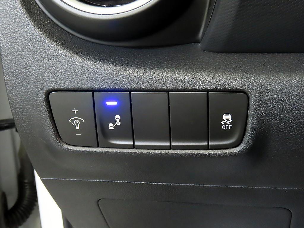 HYUNDAI Kona 2019 Blanco - Importación desde Corea - HF Imports Iquique - Foto 17