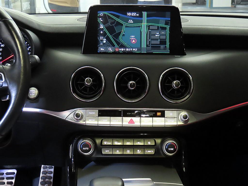 KIA Stinger - Vista 11