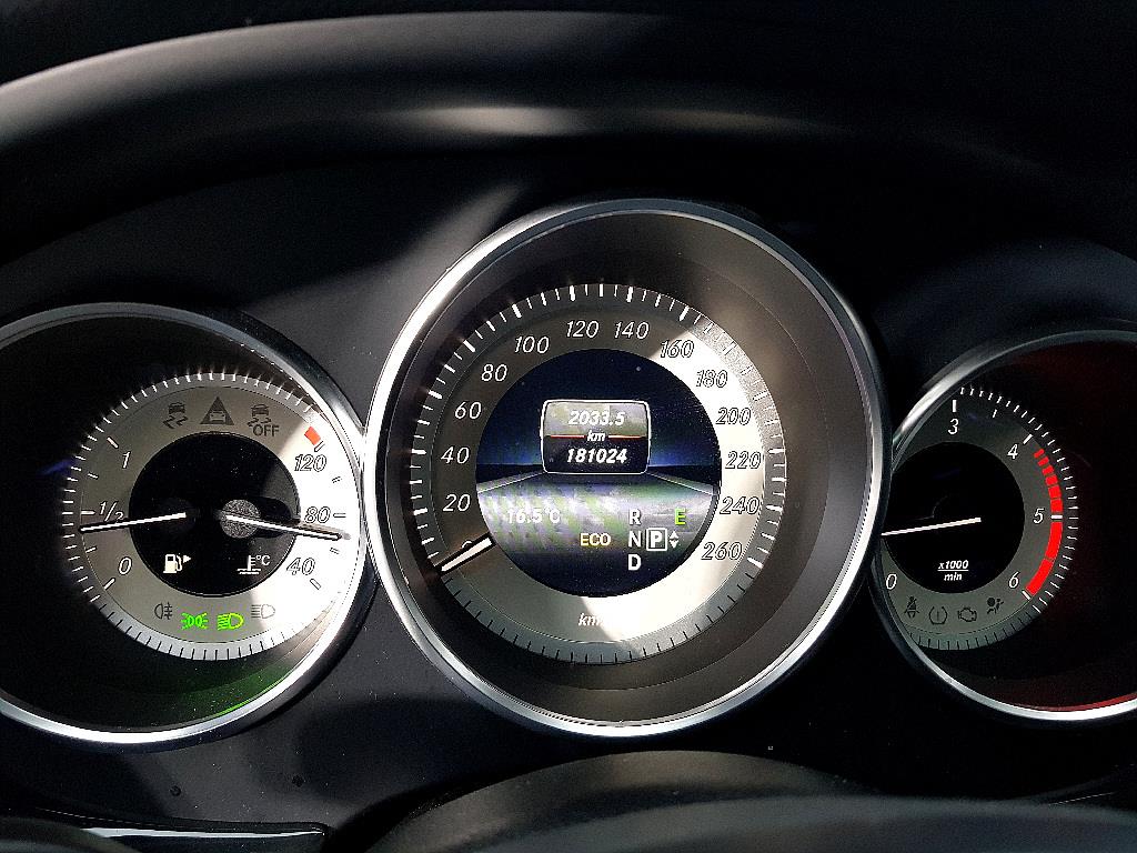 Mercedes Benz CLS Class - Vista 7