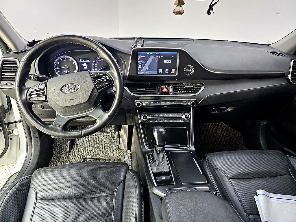 HYUNDAI Grandeur - Vista 5