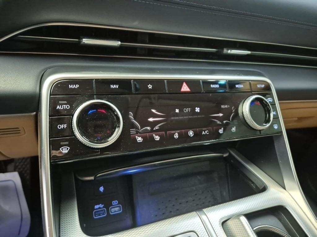 Genesis GV80 - Vista 11