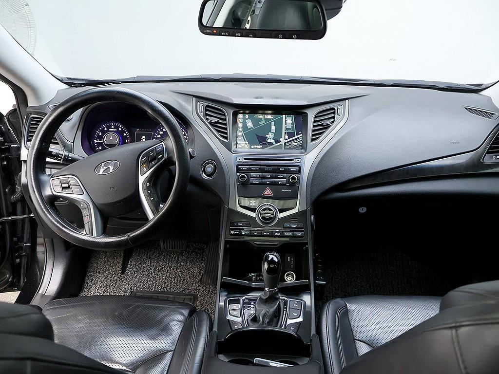 HYUNDAI Grandeur - Vista 9