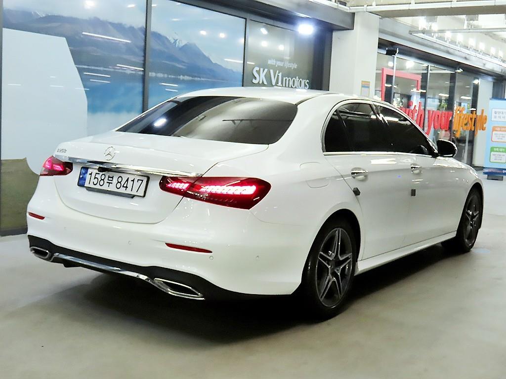 Mercedes Benz E class - Vista 4