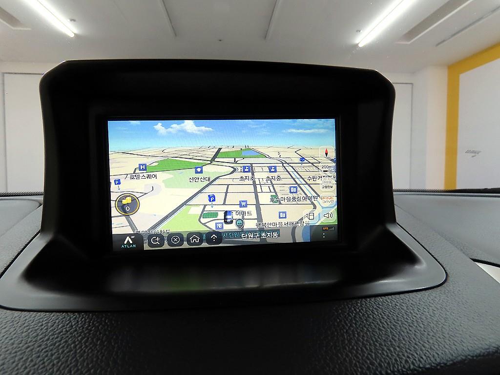 Ssangyong Tivoli 2016 Blanco - Importación desde Corea - HF Imports Iquique - Foto 15