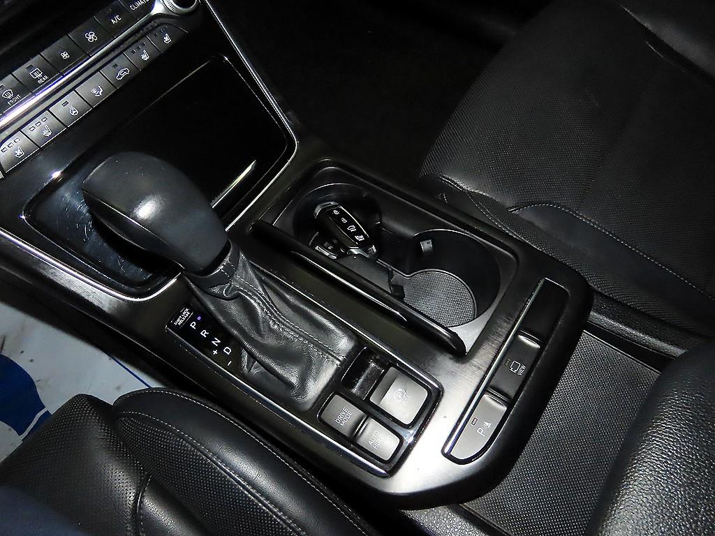 HYUNDAI Grandeur - Vista 12