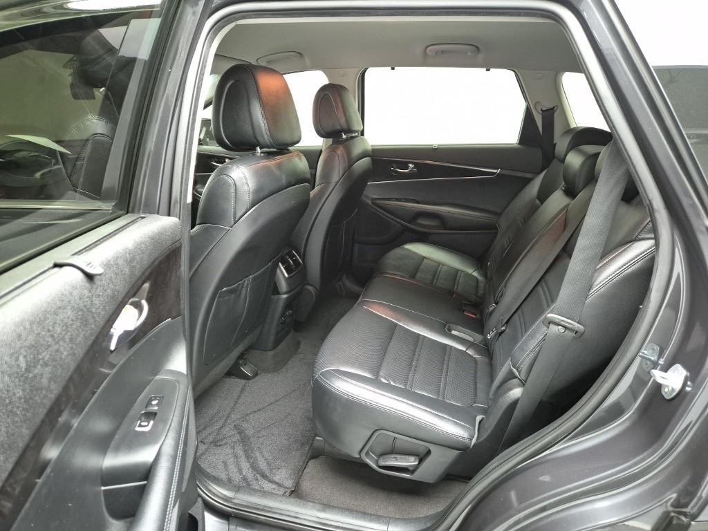 KIA Sorento - Vista 12