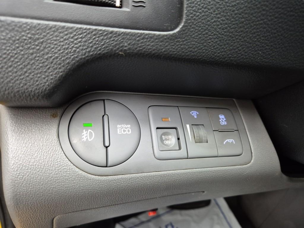 HYUNDAI Starex - Vista 10