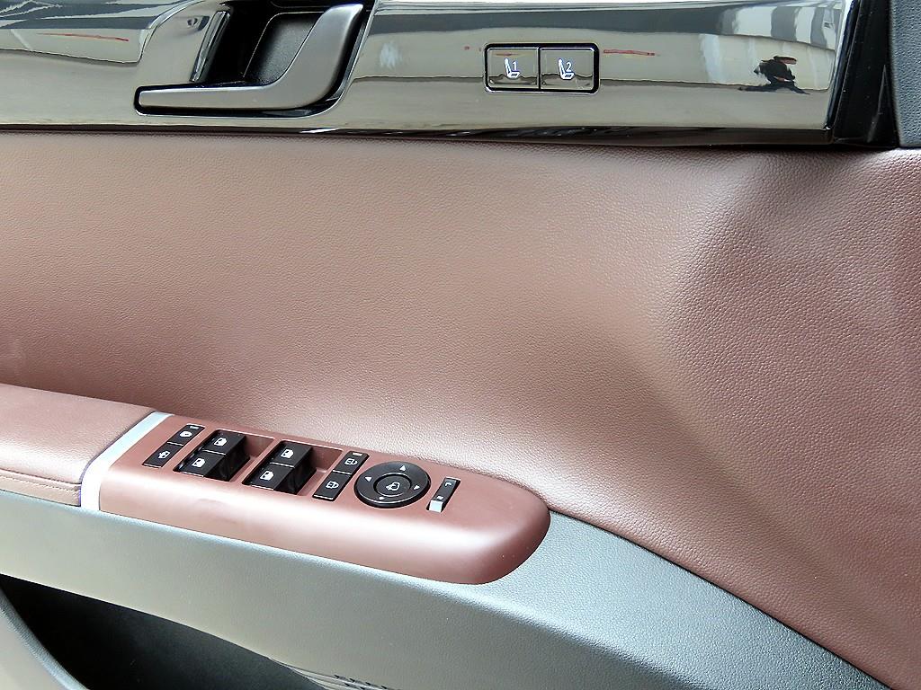 HYUNDAI Grandeur - Vista 11