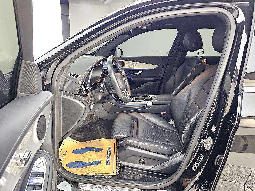 Mercedes Benz GLC Class - Vista 8