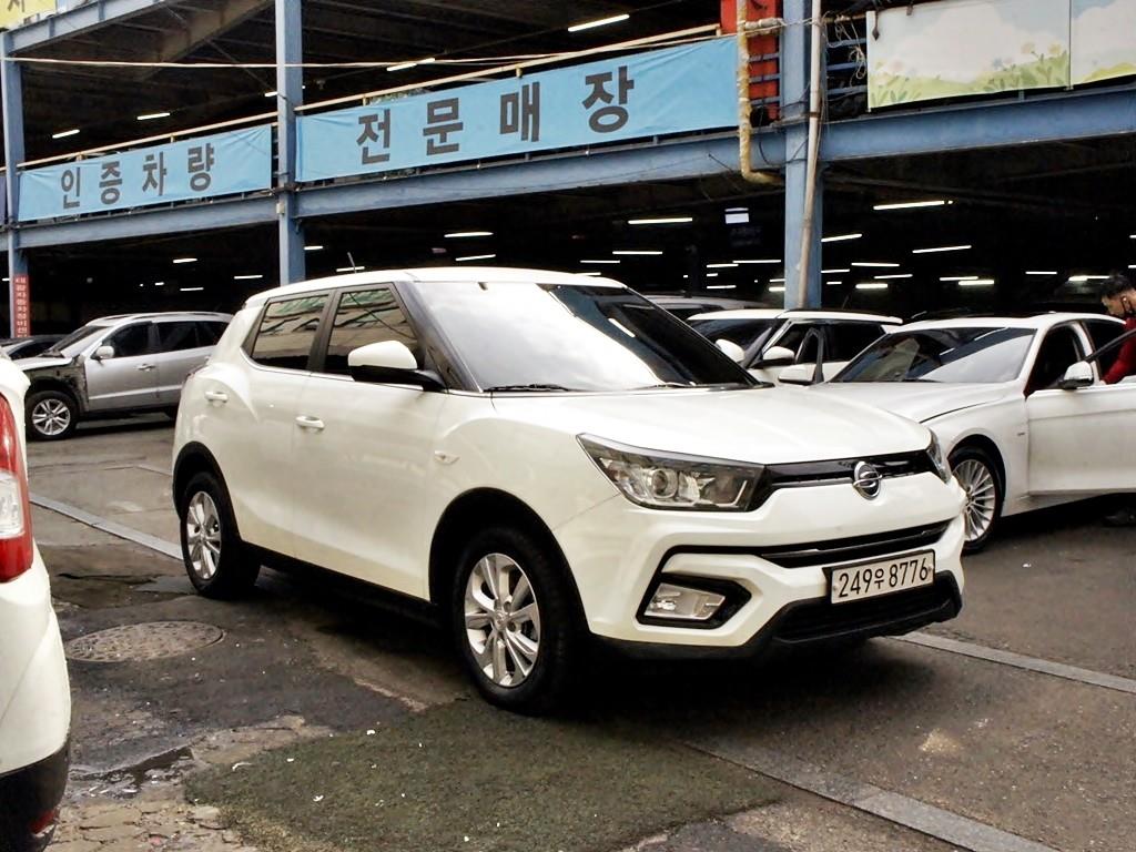 Ssangyong Tivoli - Vista 3