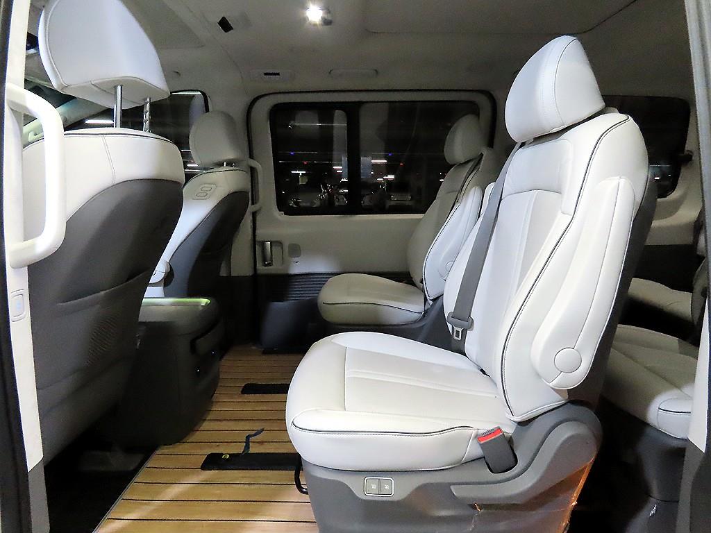 HYUNDAI Staria - Vista 7