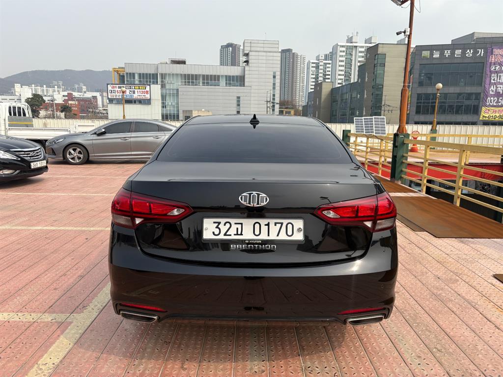 HYUNDAI Aslan - Vista 4