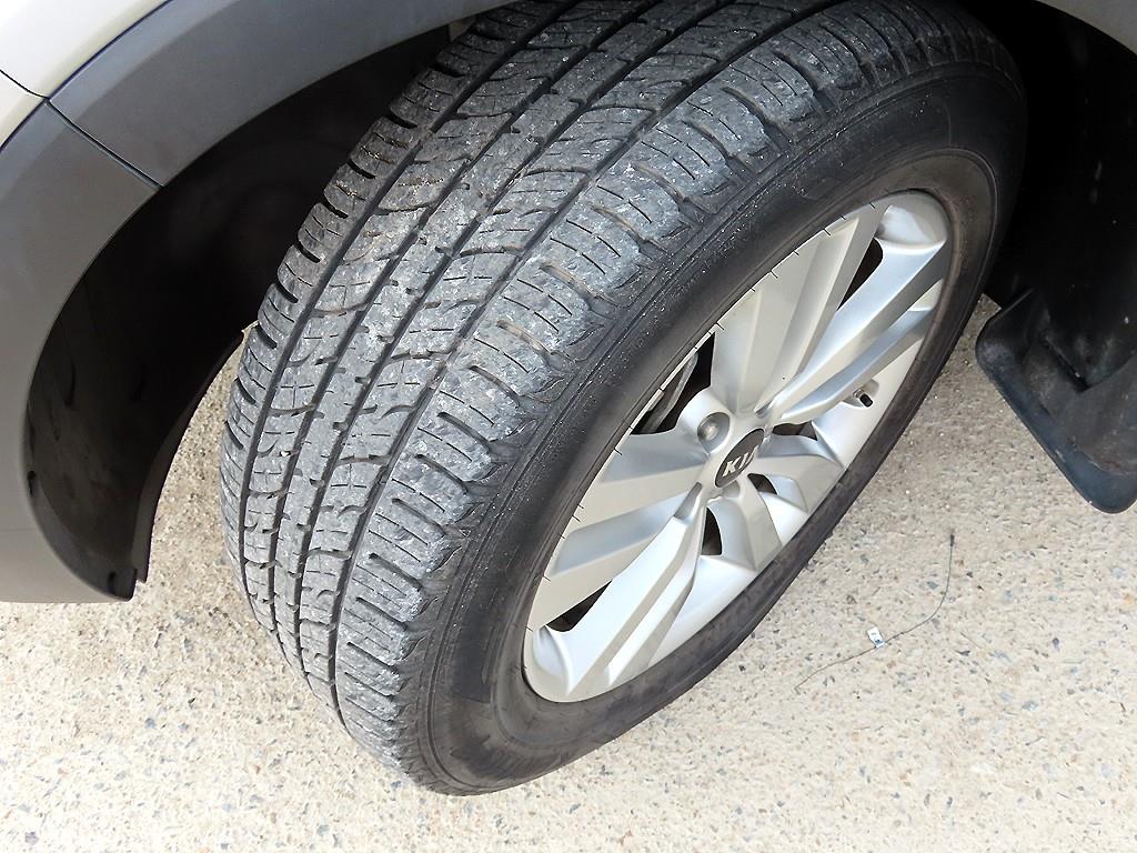 KIA Sorento 2015 Plateado - Importación desde Corea - HF Imports Iquique - Foto 20