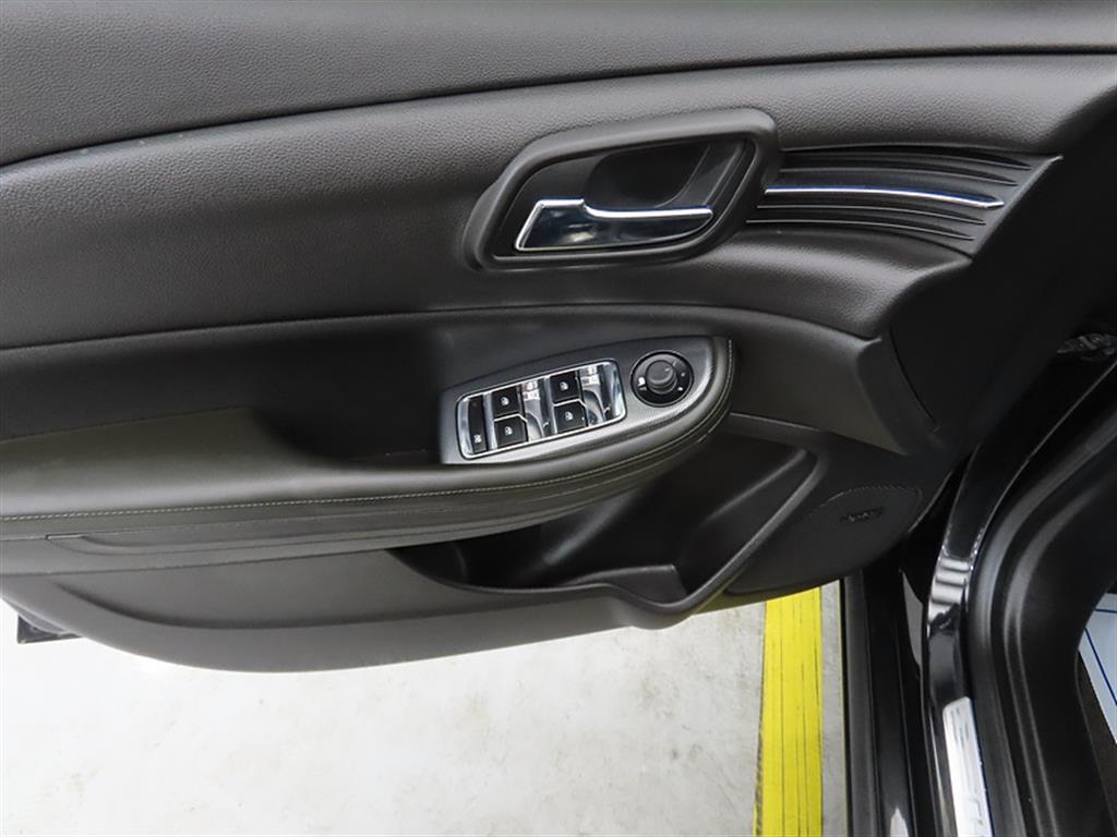 Chevrolet Malibu - Vista 12