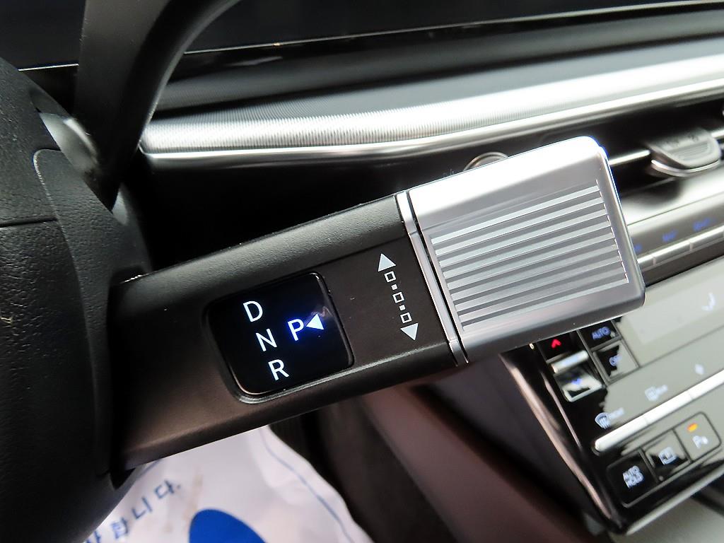 HYUNDAI Grandeur - Vista 10