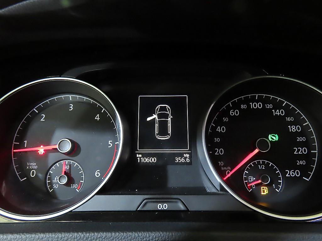 Volkswagen Golf - Vista 9