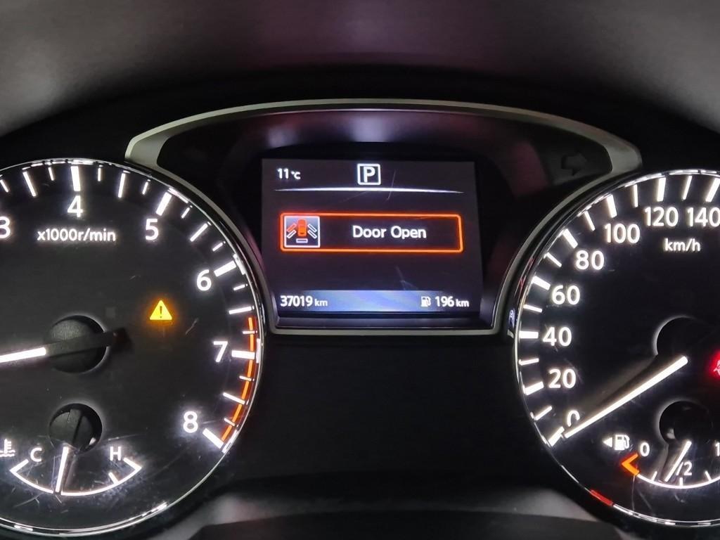 Nissan Altima - Vista 6