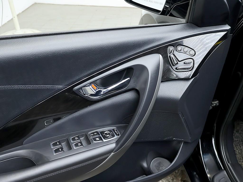 HYUNDAI Grandeur 2016 Negro - Importación desde Corea - HF Imports Iquique - Foto 13