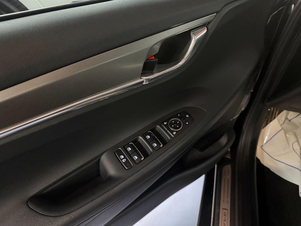 HYUNDAI Grandeur - Vista 11