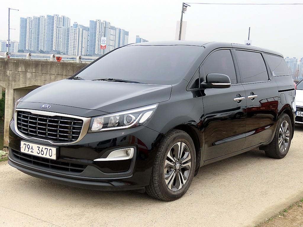 KIA Carnival - Vista 2