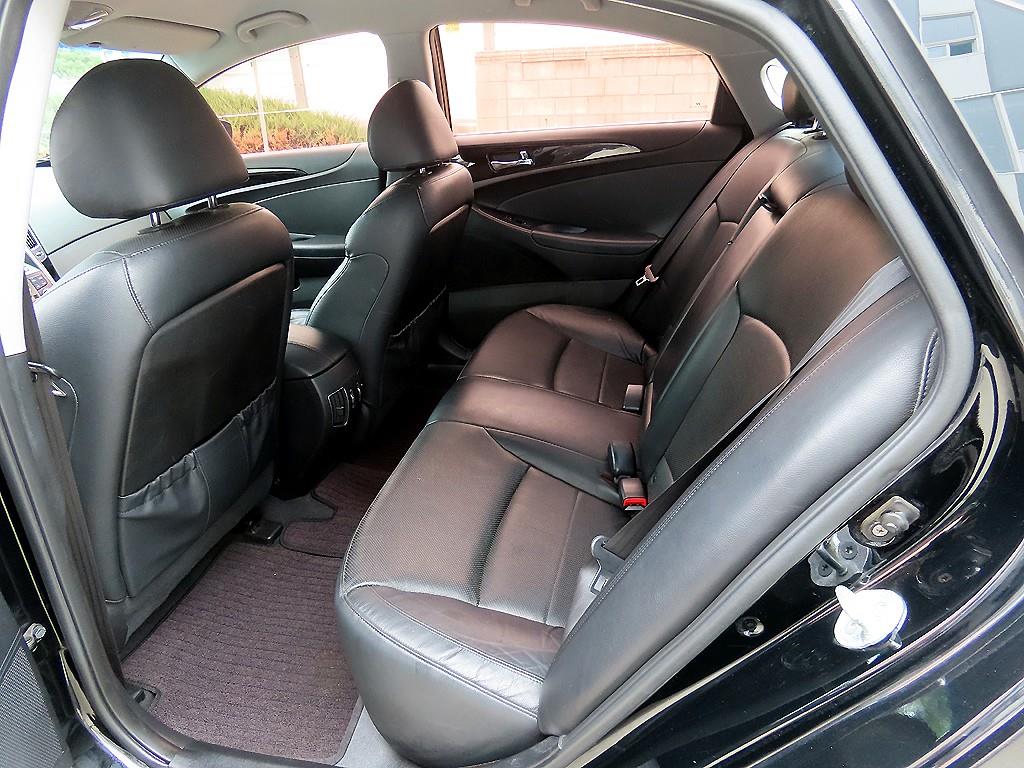 HYUNDAI Sonata - Vista 6