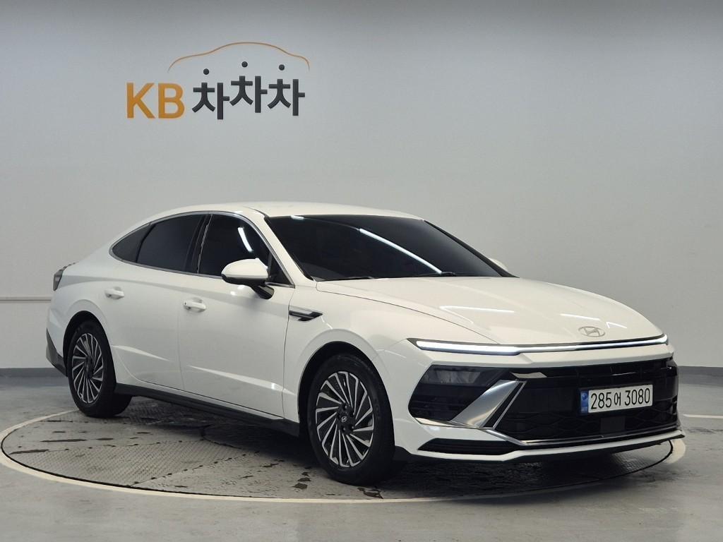 HYUNDAI Sonata - Vista 4