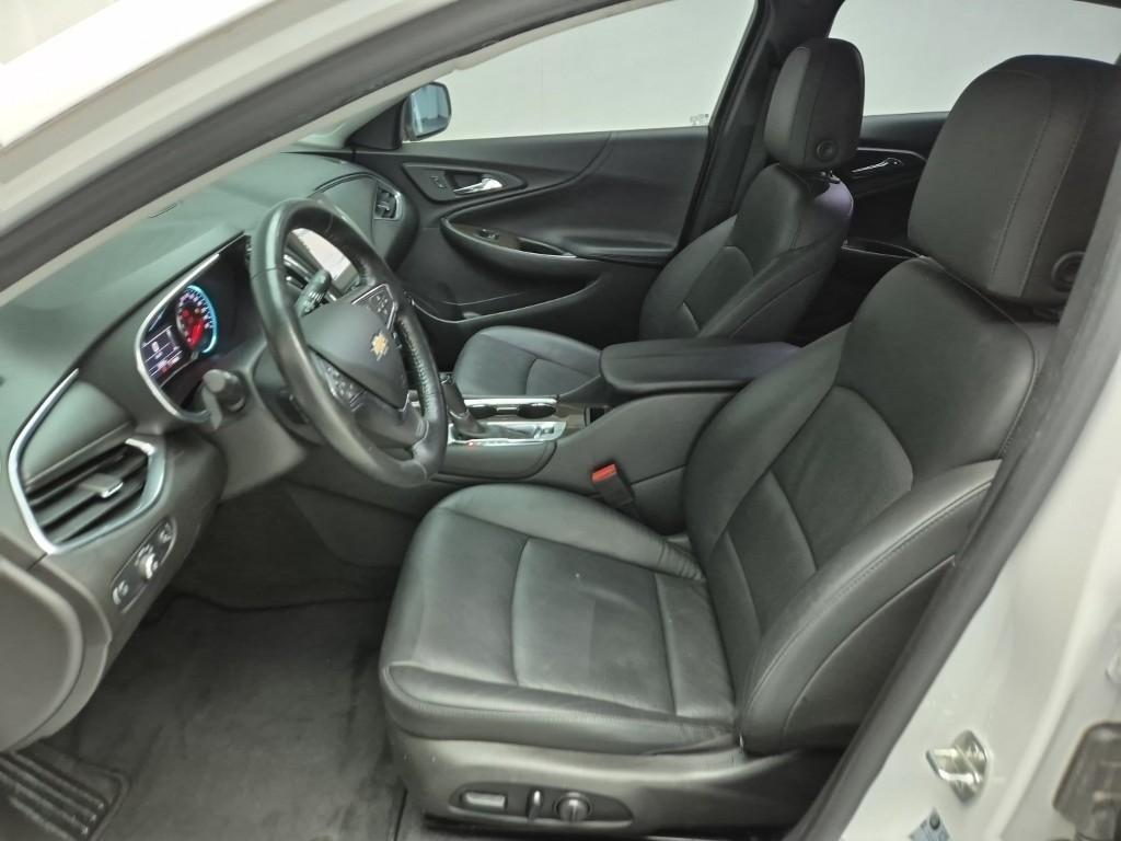 Chevrolet Malibu - Vista 11