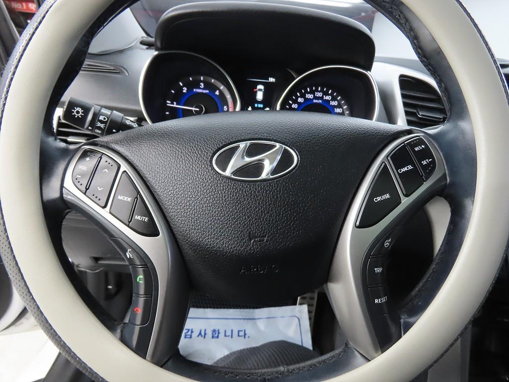 HYUNDAI i30 - Vista 9