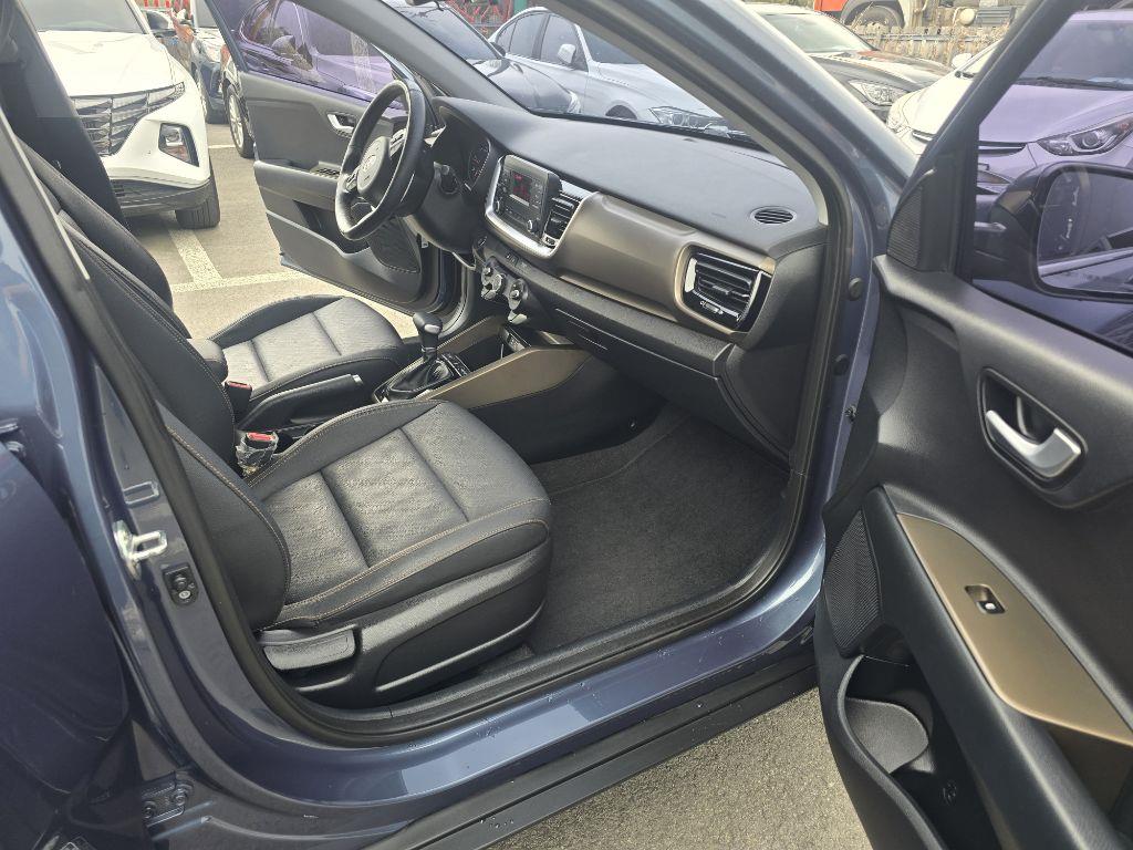 KIA Stonic 2019 Azul - Importación desde Corea - HF Imports Iquique - Foto 14