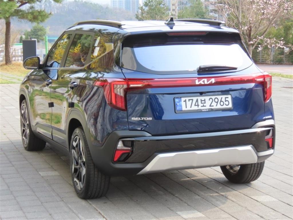 KIA Seltos - Vista 7