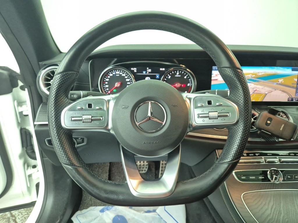 Mercedes Benz E class - Vista 9