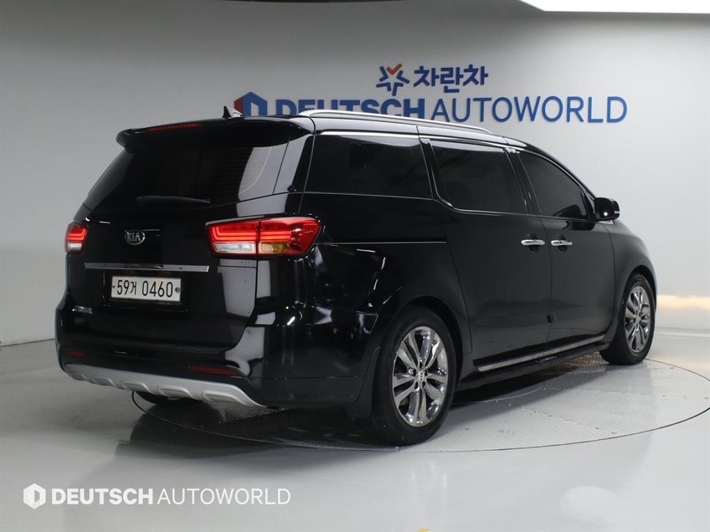 KIA Carnival - Vista 3
