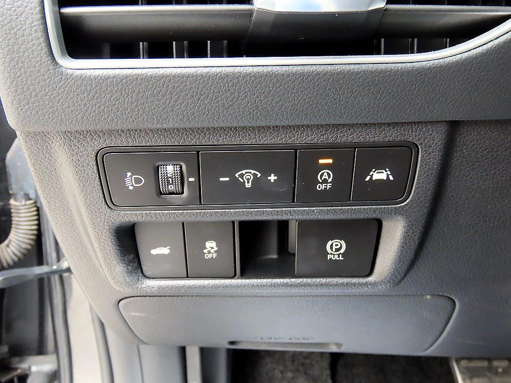 HYUNDAI Sonata - Vista 4