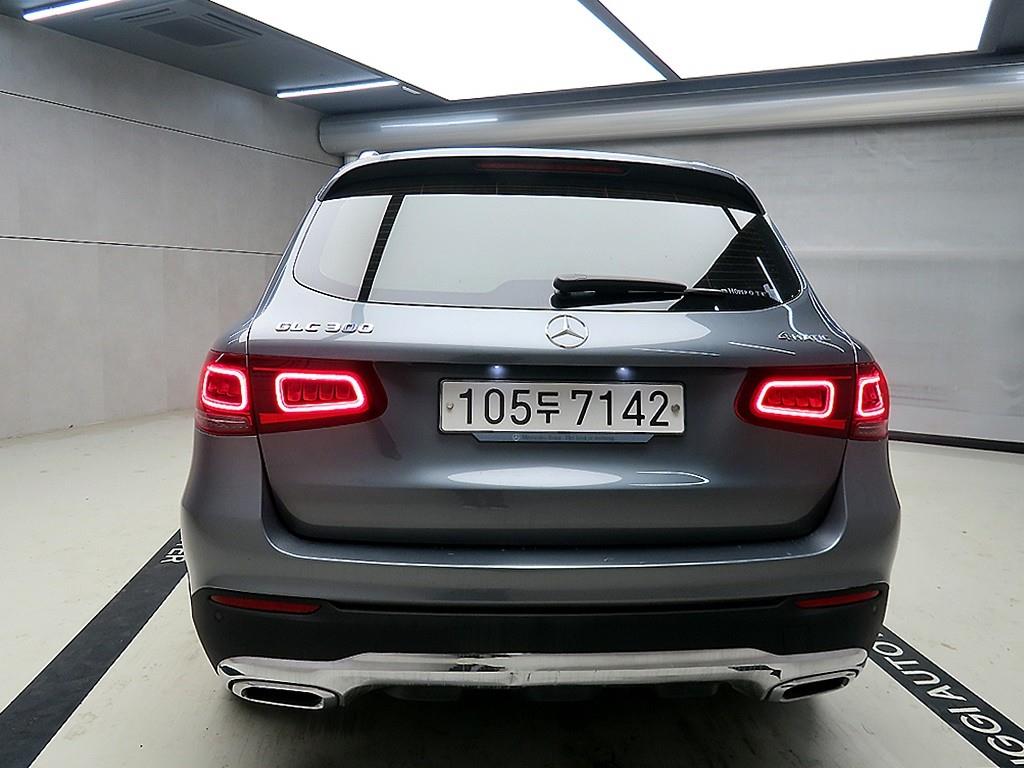 Mercedes Benz GLC Class - Vista 3