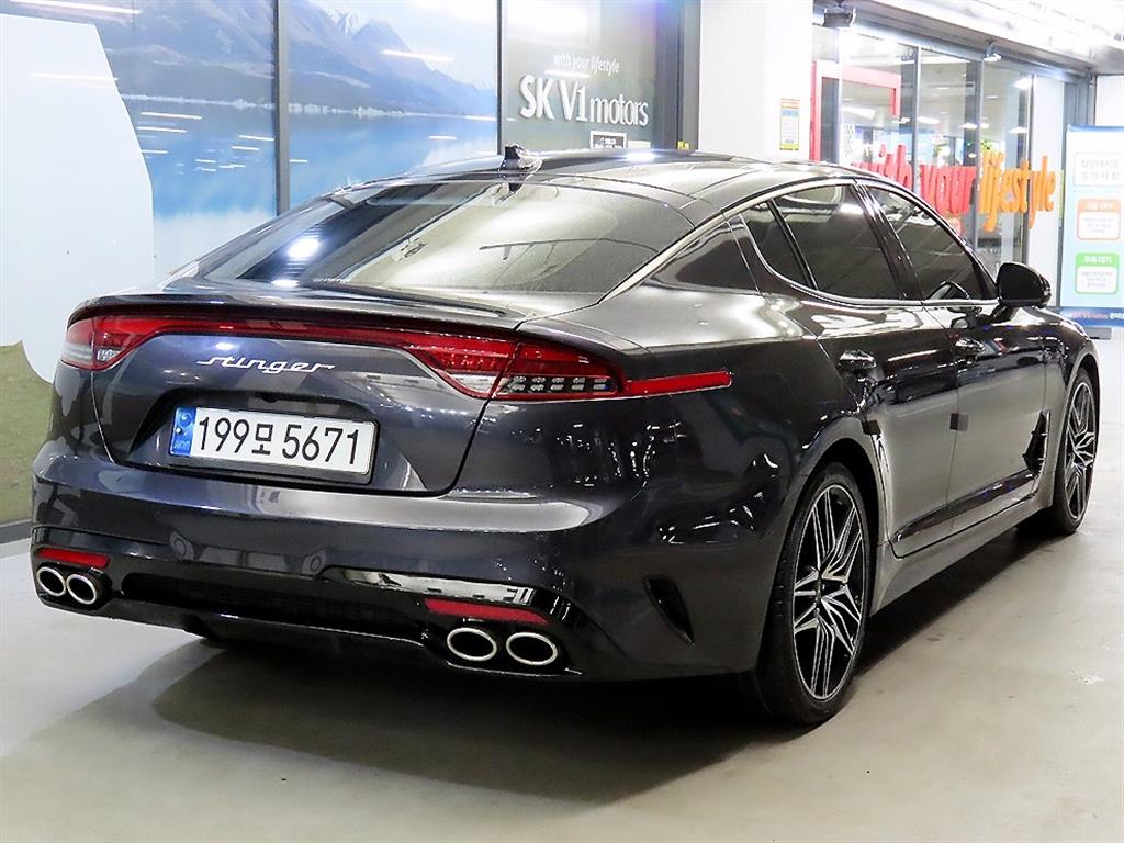 KIA Stinger - Vista 4
