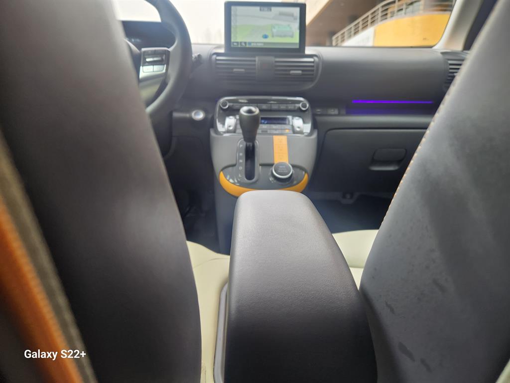 HYUNDAI Casper - Vista 12